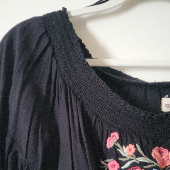 Hollister Black Dress with Floral Embroidery - Picture 6 of 11